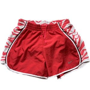 Classic Nike Running Shorts XS